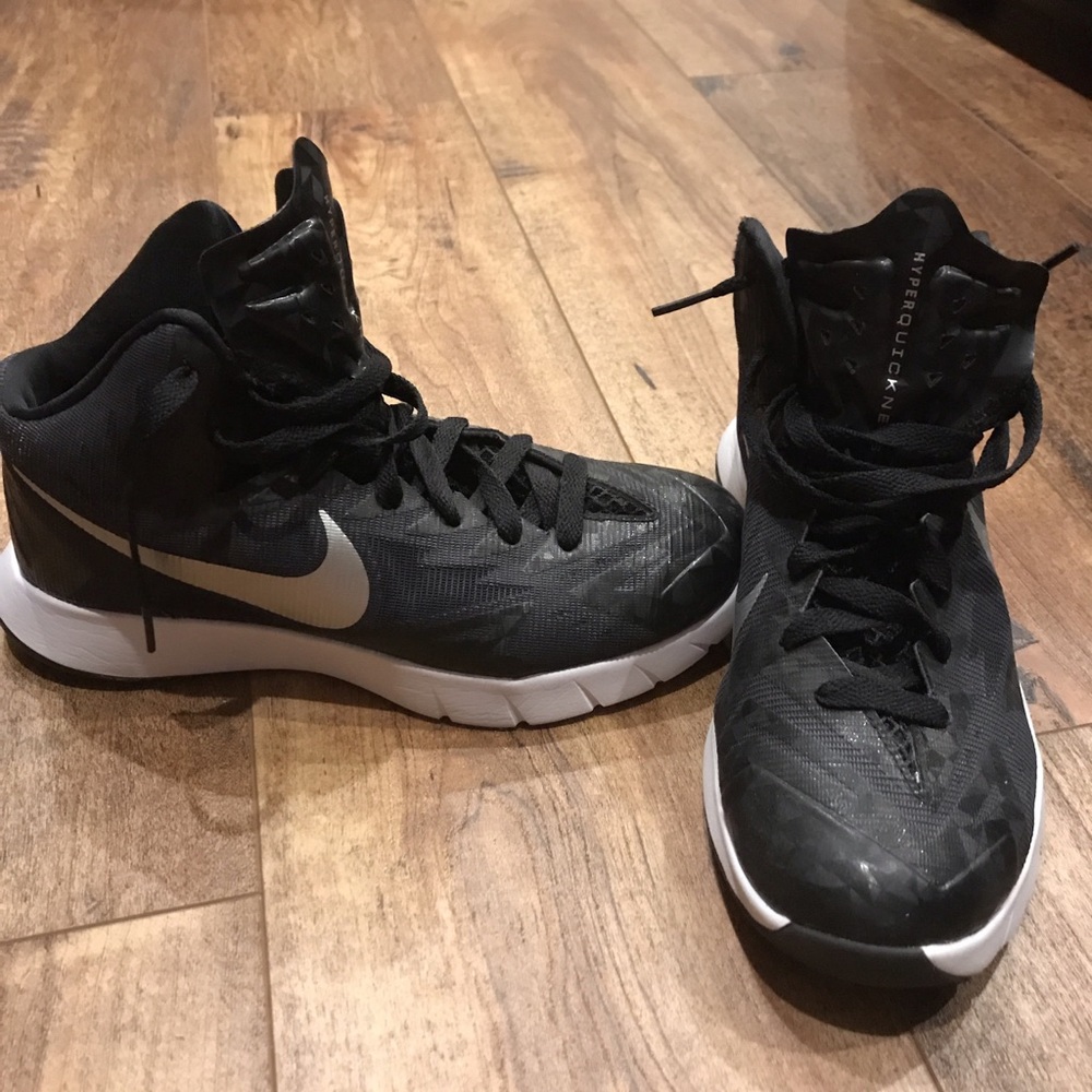Nike Hyper Quickness Basketball Shoes